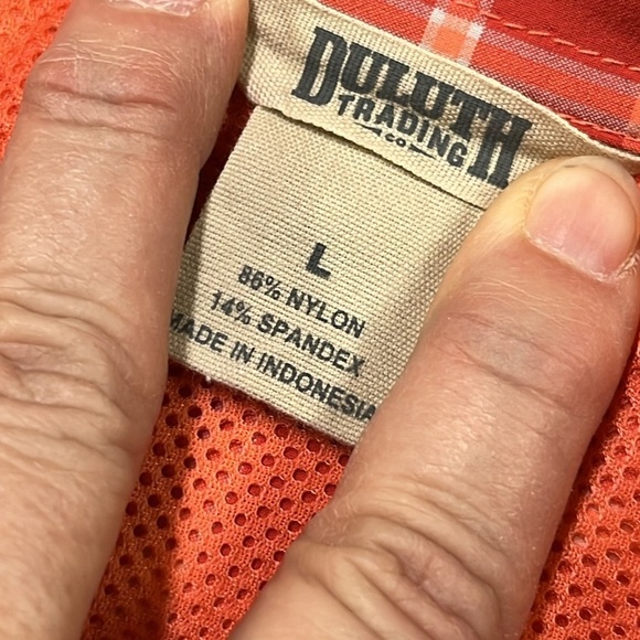 DULUTH TRADING Outdoor Hiking Cabin Vented Fishing Orange Plaid Nylon Shirt L - Picture 4 of 16